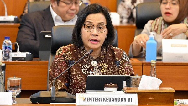 “Kenaikan PPN 12%: Menteri Keuangan Bicara, Rakyat Merana?”